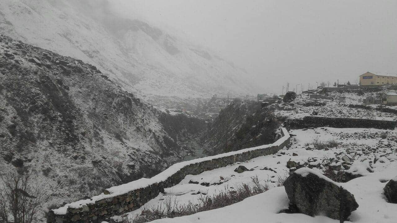snowfall in uttarakhand badrinath, gangotri and yamunotri