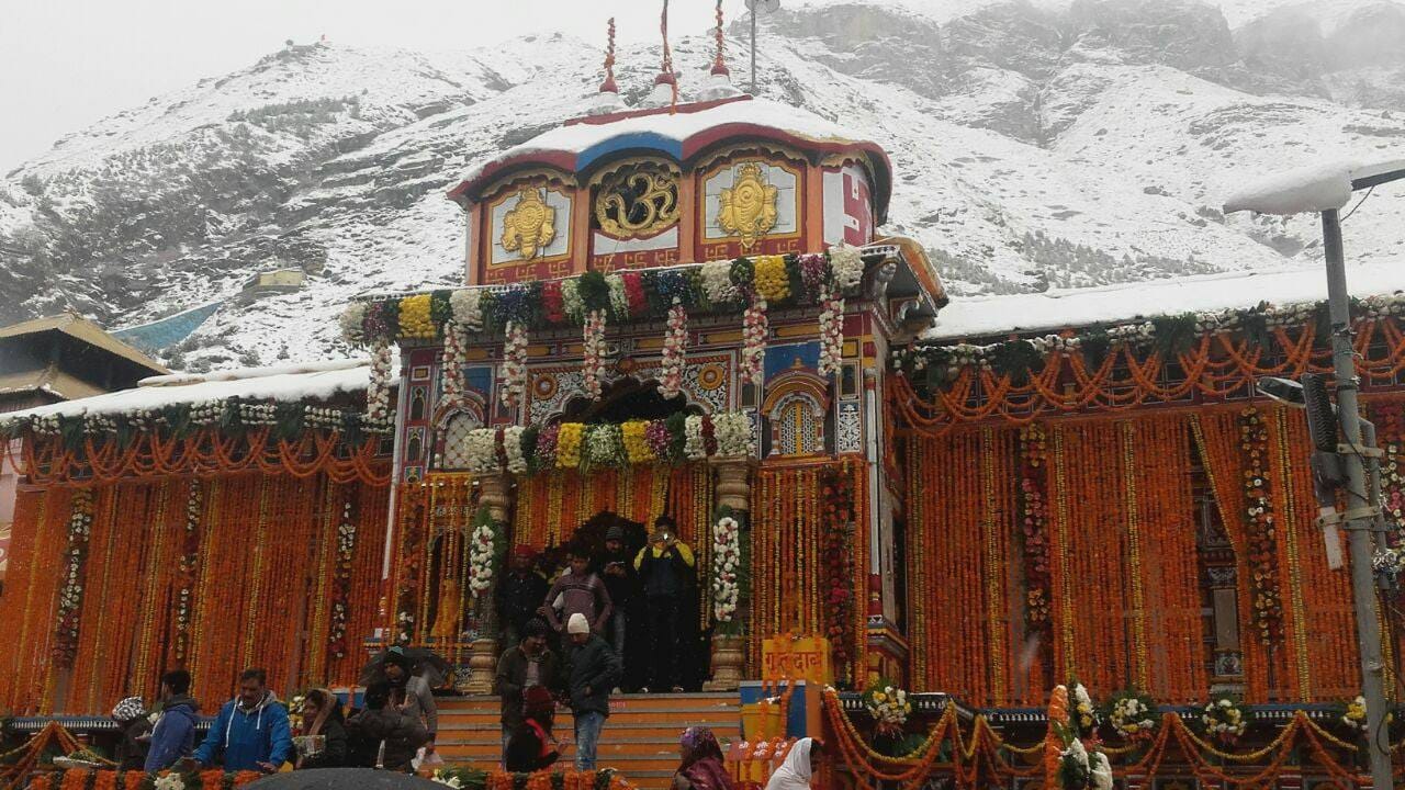 Gold work on badrinath temple roof by Gupta brother soon