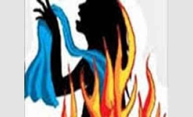 police personnel wife warns commit suicide in CM program