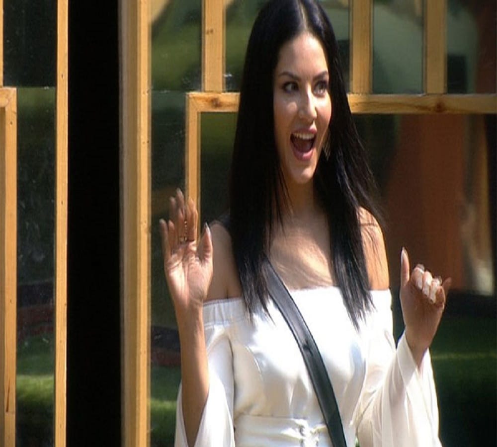 bigg boss 11 shilpa called sapna lazy and he is biggest monkey of the house 