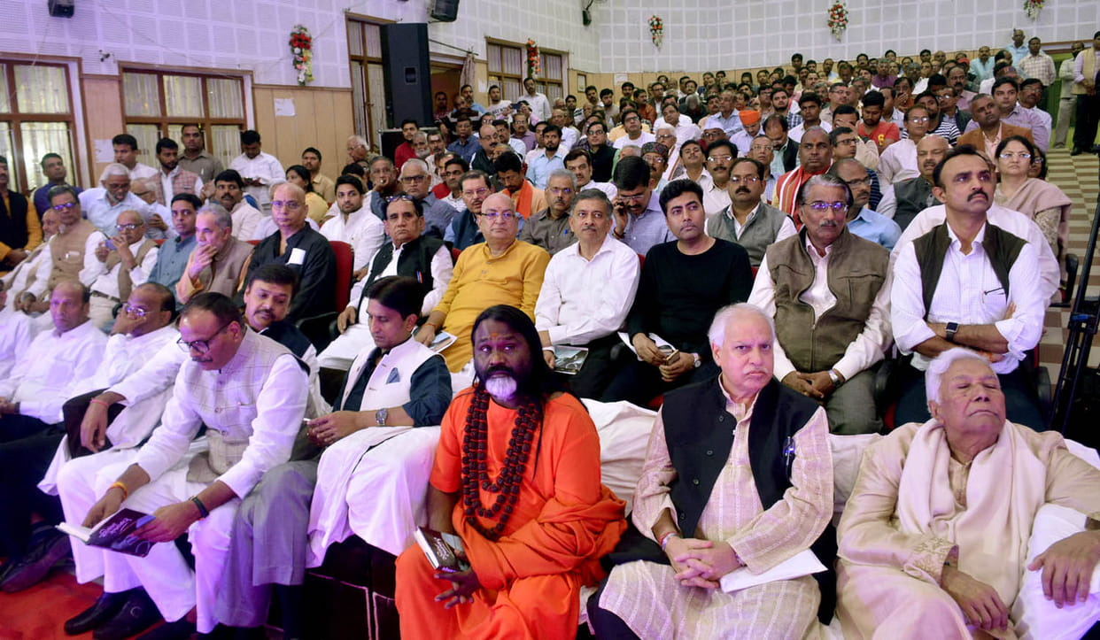 Many Celebrities came varanasi for remember writer manu sharma 