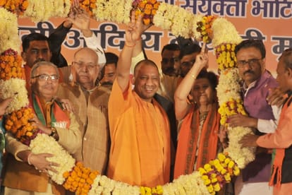 yogi adityanath campaign for BJP mayor candidate sanukta bhatiya.