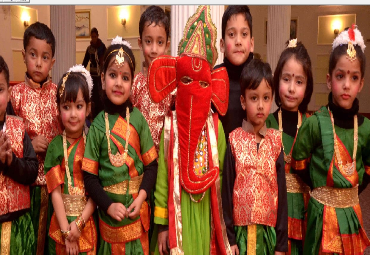 लूंगी डांस पर बच्चों ने खूब मचाया धमाल