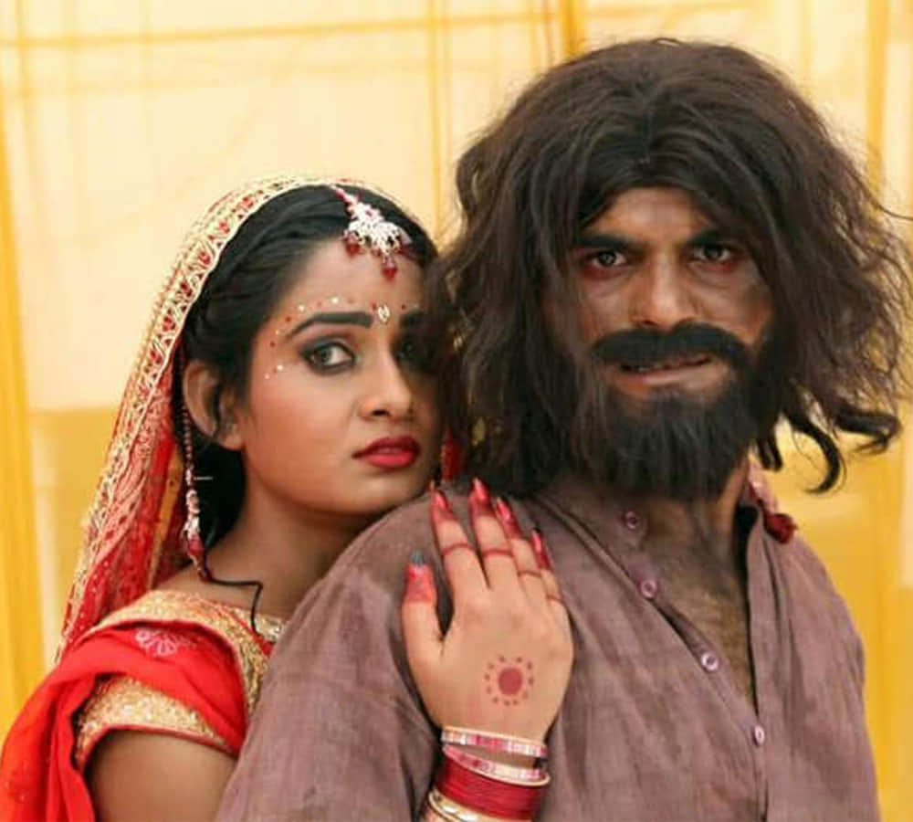 bhojpuri actor arvind akela gives 300 kiss in film rabba ishq na hove