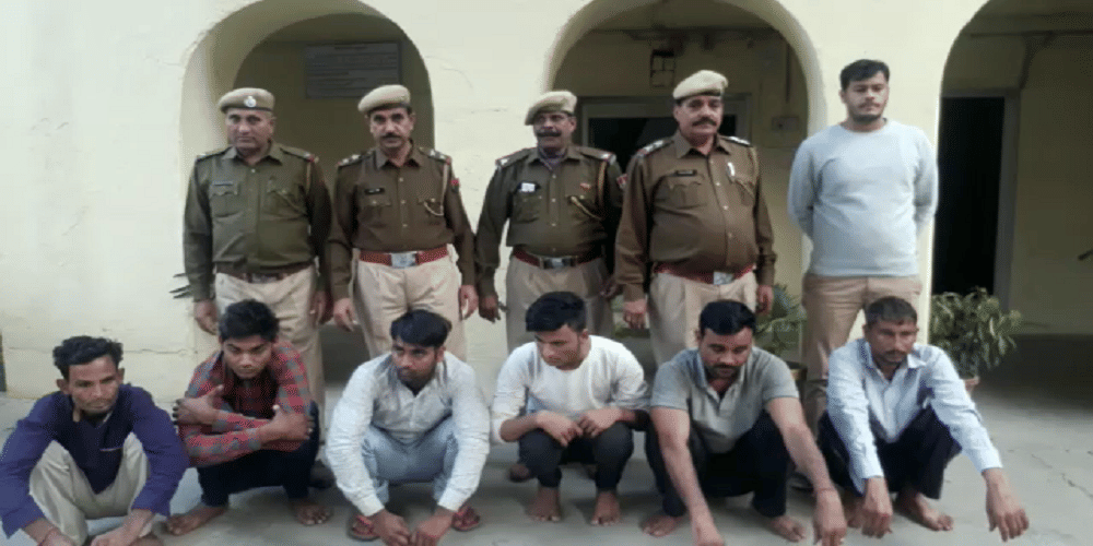 six man arrested by police in bank robbry