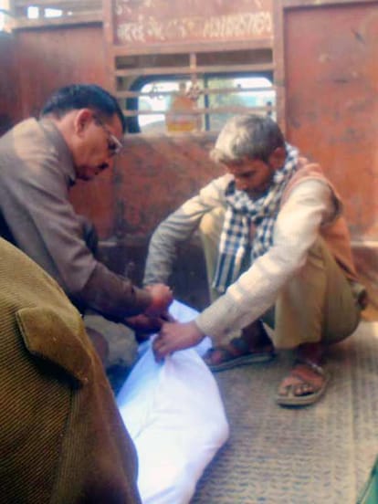 minor girl in kasganj up is murdered 