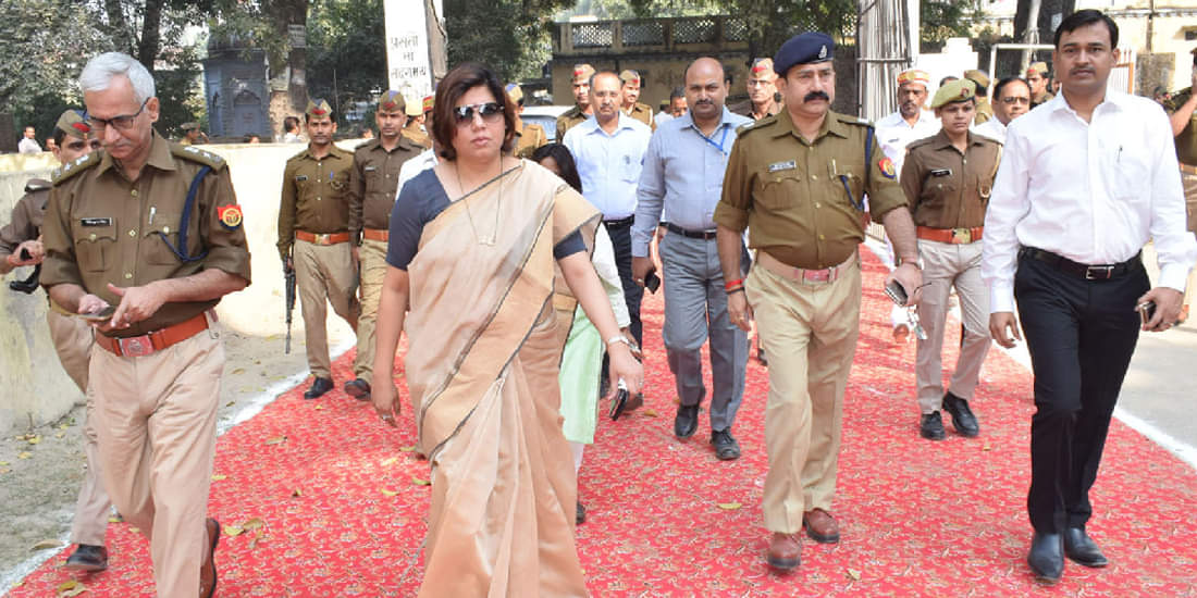 Alert on black clothes in CM's meeting hardoi