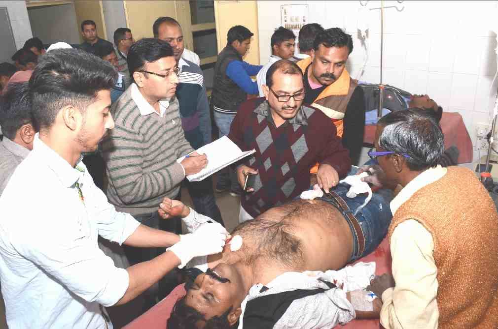  indian gangster bloody murder gang war firing in roorkee court