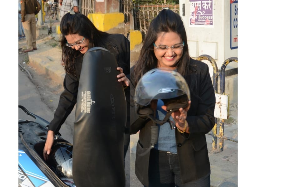 traffic police campaign for helmet in Lucknow.