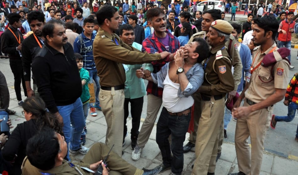 man molest a teen in world trade fair delhi he gets beaten by mob there