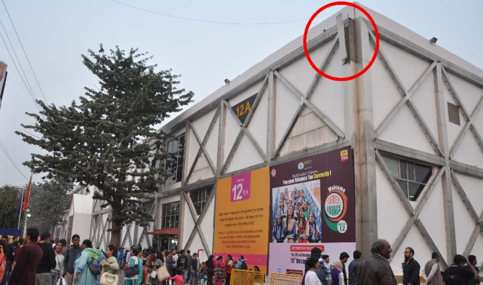 man molest a teen in world trade fair delhi he gets beaten by mob there