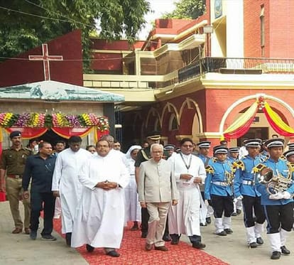 sports day of St. Joseph College in Allahabad Governor Keshari Nath Tripathi was chief guest