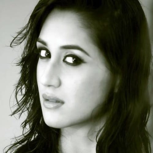 Gold starer Nikita Dutta chokes due to hydrophobia during a shoot in Mauritius