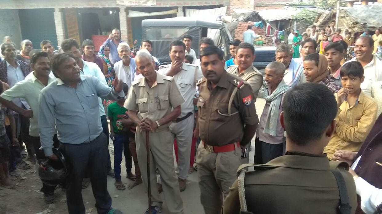 woman beat her husband in Siddharthnagar of Uttar Pradesh