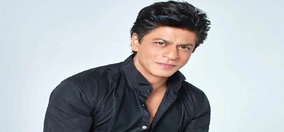 anurag kashyap says i can not speak in loud voice in front of Bollywood romance king shah rukh khan