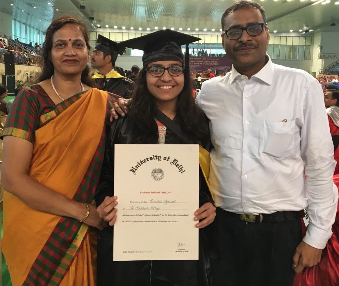 mathura girl became topper in delhi university