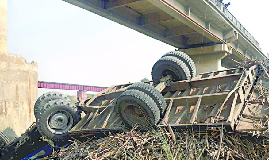 Four injured including driver