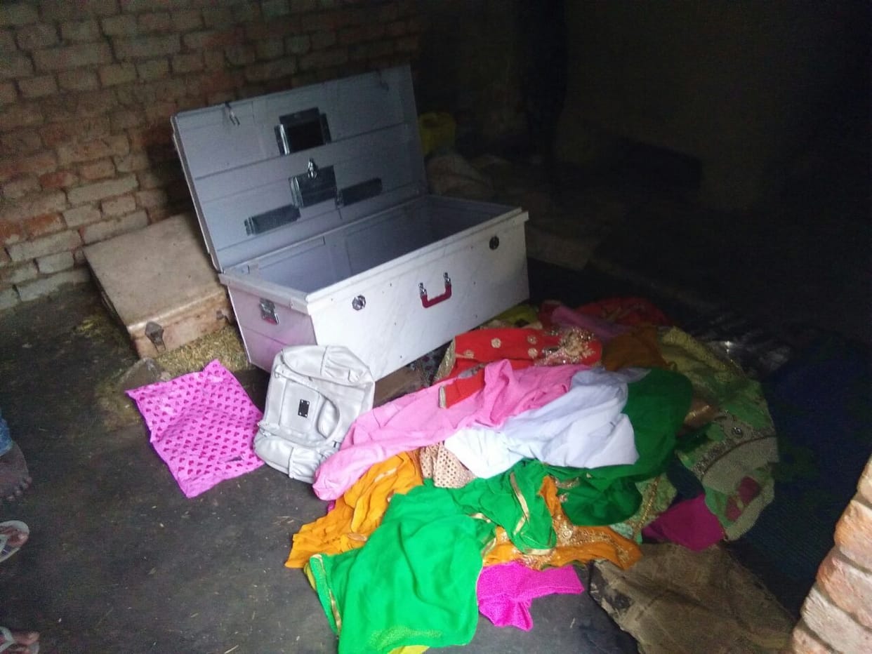 Six villages in two villages stolen