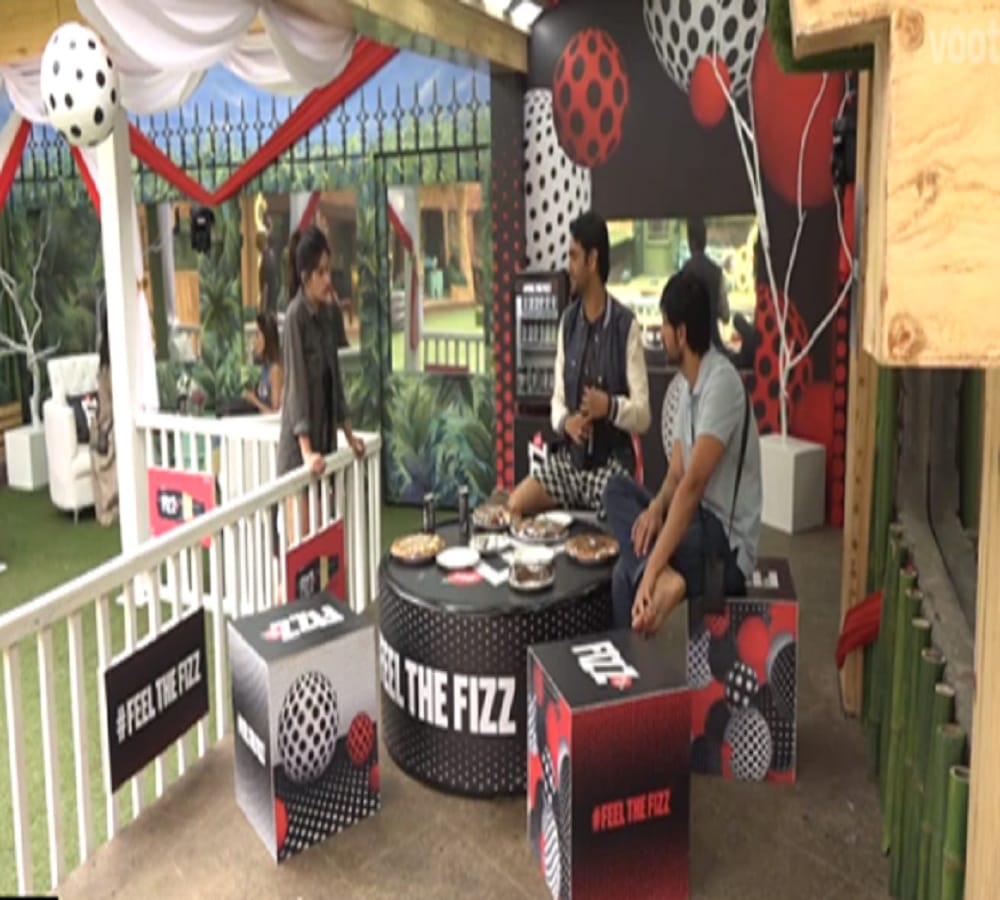 bigg boss 11 nomination special hina with three is nominted for this week