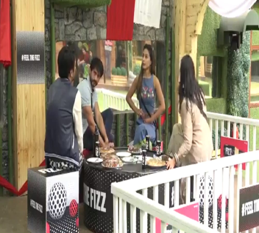 bigg boss 11 nomination special hina with three is nominted for this week