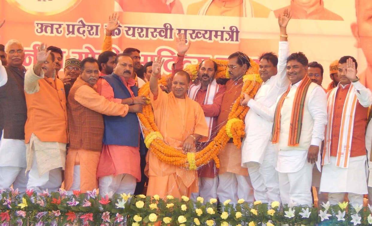 yogi adityanath target on corruption in ballia