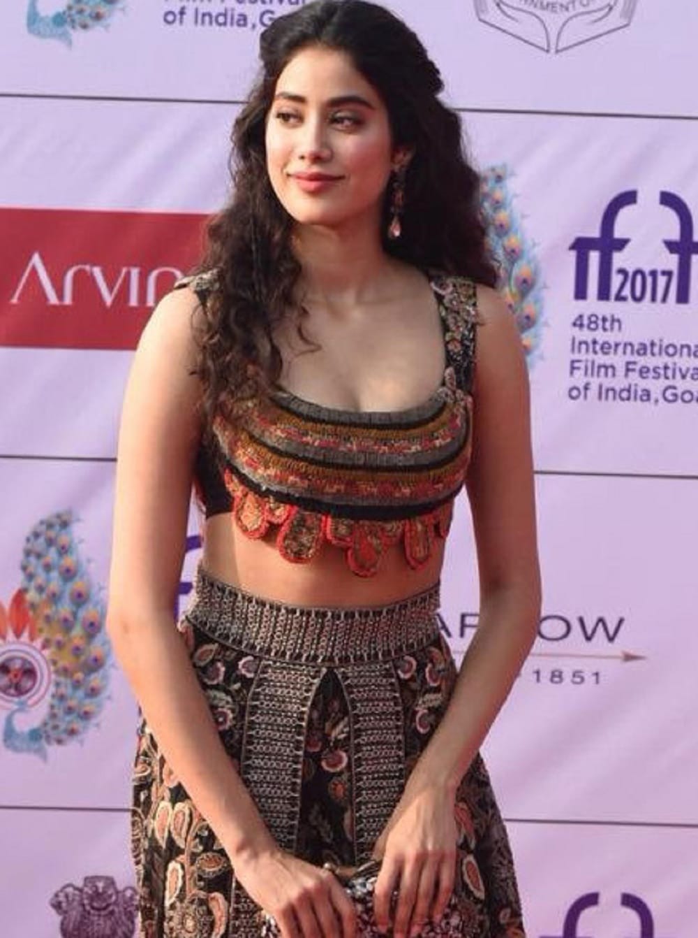 Jahnvi Kapoor looks stunning in Anamika Khanna outfit wear for International Film Festival in Goa