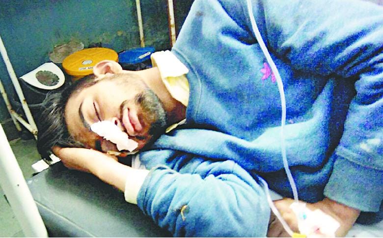 दोपहिया वाहनों में भिडंत, तीन जख्मी, एक गंभीर