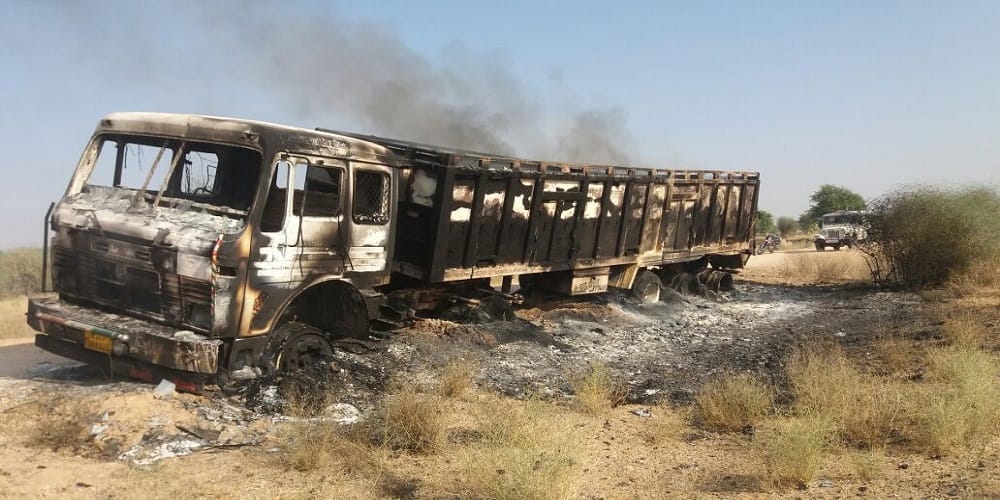 fire broke out in a trailer police recovered one dead body nearby in jodhpur 