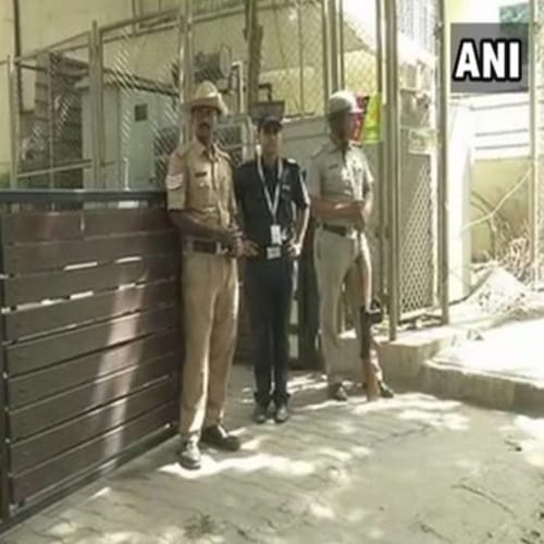 Police protection for Deepika Padukones parents after Padmavati controversy