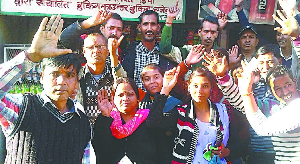 Passengers get disturbed by Delhi bus