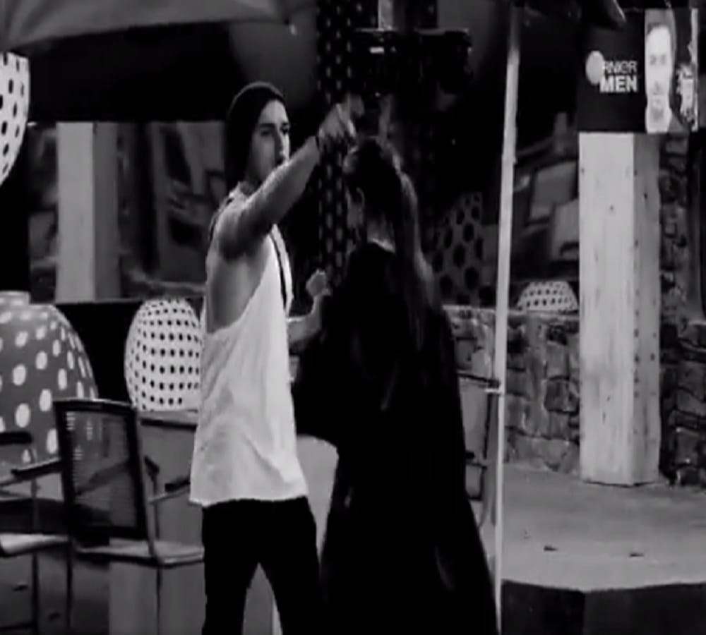 priyank comments on arshi khan dress then fight begins in bigg boss 11