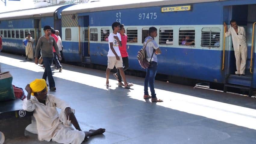 indian railway changed ticket booking rules, travelling in train vip saloon new rules