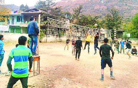 वॉलीबाल में युवा मंडल बजराह विजेता