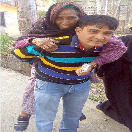 Divyang voted for the boy waist, enthusiasm in the elderly, photos