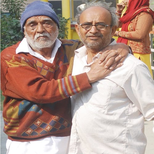 Divyang voted for the boy waist, enthusiasm in the elderly, photos