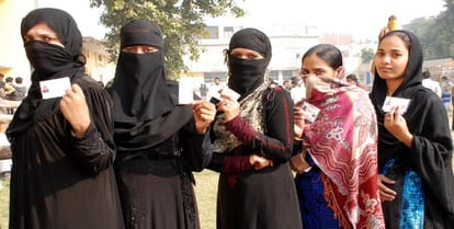 Nikay Chunav 2017 : Know how many percent voting in these three districts of West UP
