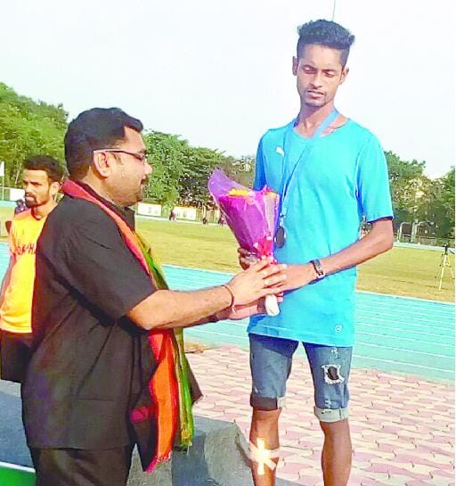 Labor's son won bronze medal in national race