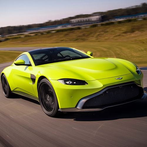 Aston Martin revealed Vantage 2018 in James Bond Look