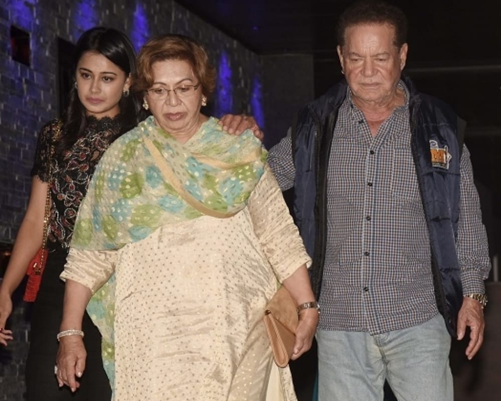 Bollywood News: Five Bollywood Stars Who Married again Without Divorce