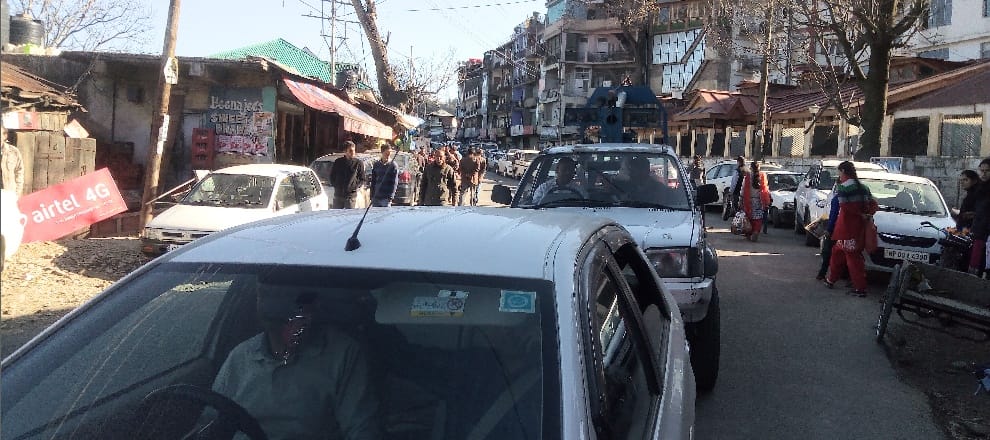 ठियोग में जाम लगना हुआ आम, जनता परेशान