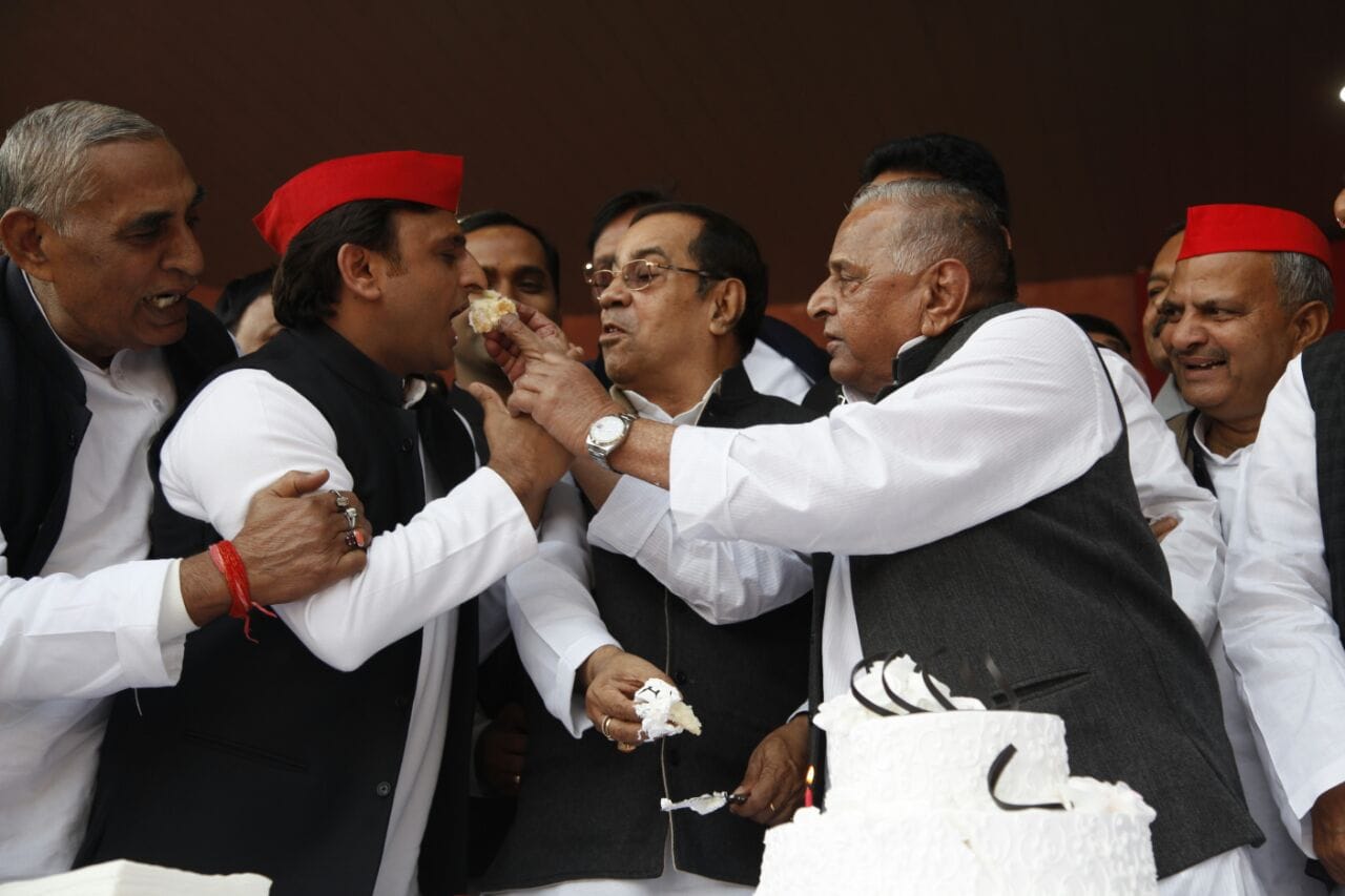 pics of birthday of mulayam singh yadav.