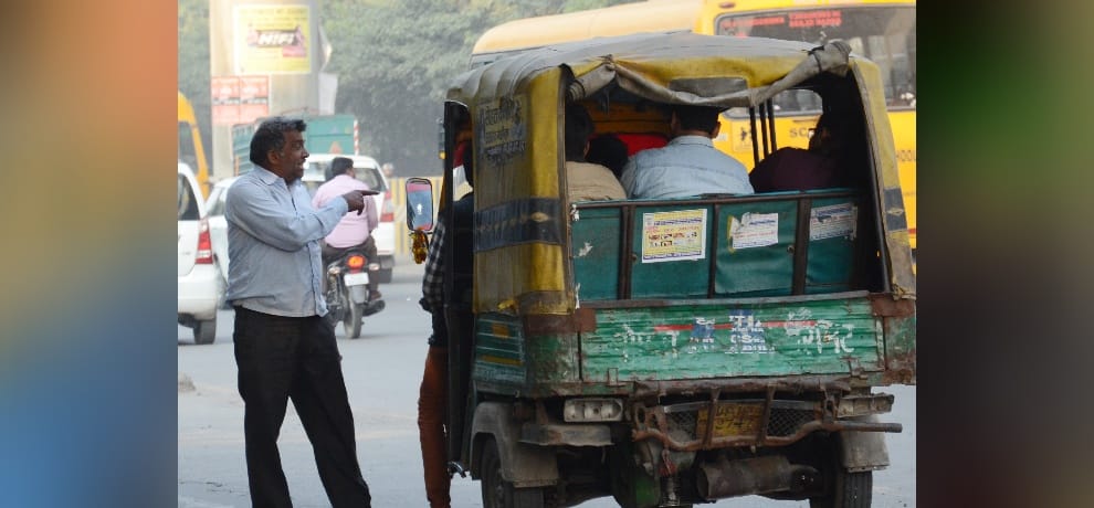 extra auto fair is charged by auto drivers in noida
