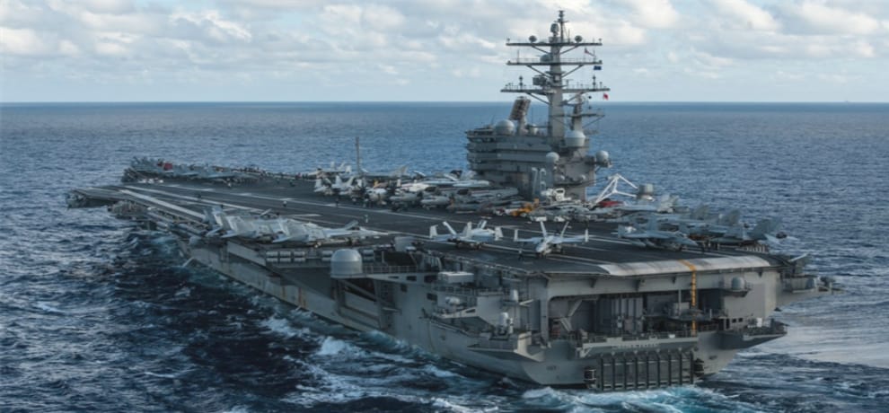 The US Navy plane dropped in sea of Philippines, 11 people were aboard