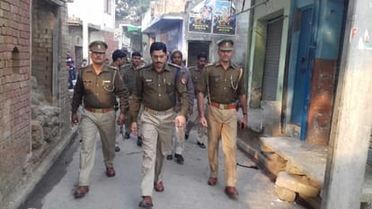 kasganj voting for municipal poll is going on