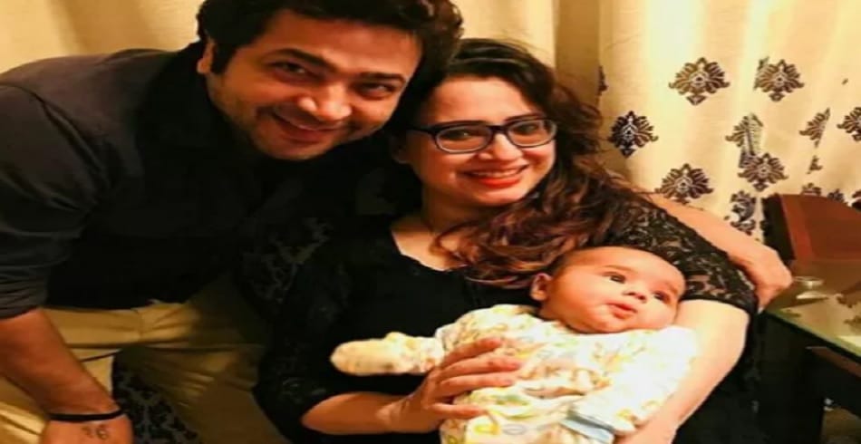 Television actress Pooja Joshi shares first pictures of her new born baby on social media 