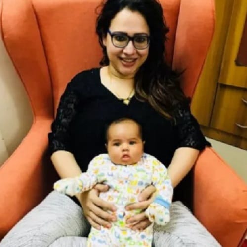 Television actress Pooja Joshi shares first pictures of her new born baby on social media 