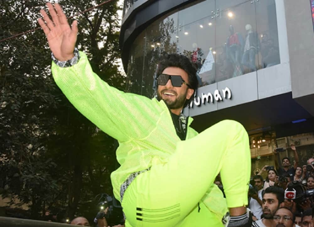 Ranveer Singh performs gully boy rap song Meri Gully Mein at a Delhi wedding video viral