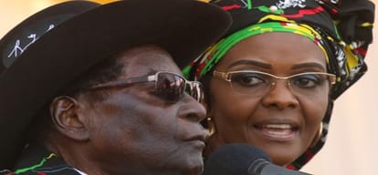 Zimbabwe president robert mugabe Out from power becouse of Manangachua