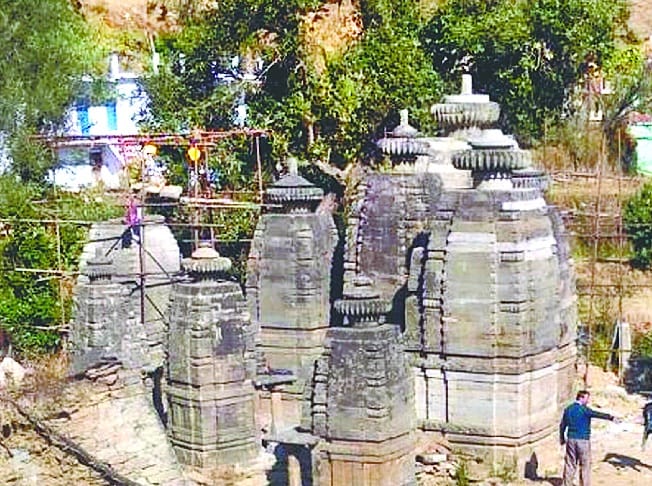 Temple inclined for a hundred years straight in six months