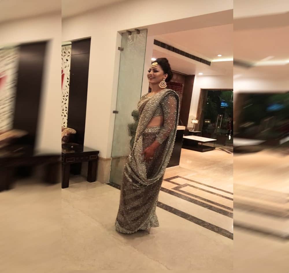 Bollywood hot actress new look
